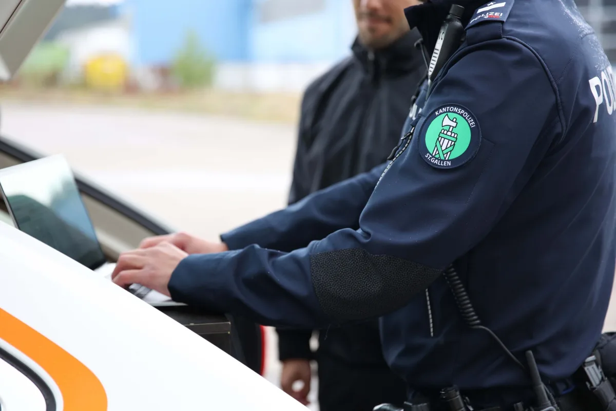 Hulftegg SG - Verkehrskontrollen bei der Passstrasse