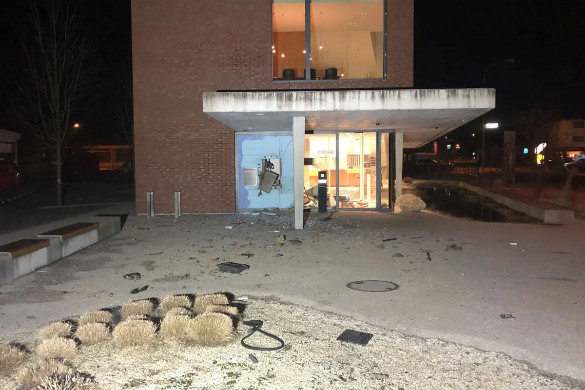 Schwarzenbach SG - Bankautomat aufgesprengt - Zeugenaufruf
