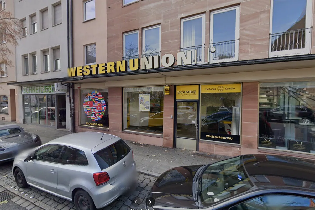 Nürnberg – Fahndung nach Überfall auf Geldtransferstelle