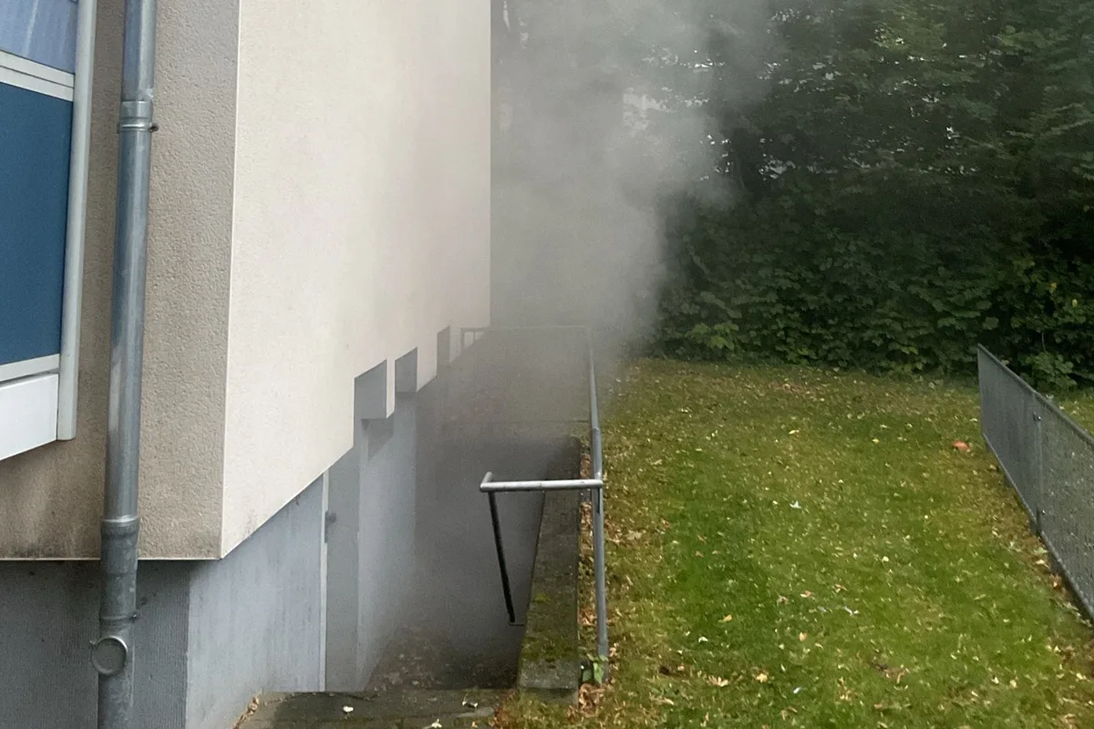 Dortmund NW – Zwei Verletzte durch Rauchgas bei Kellerbrand