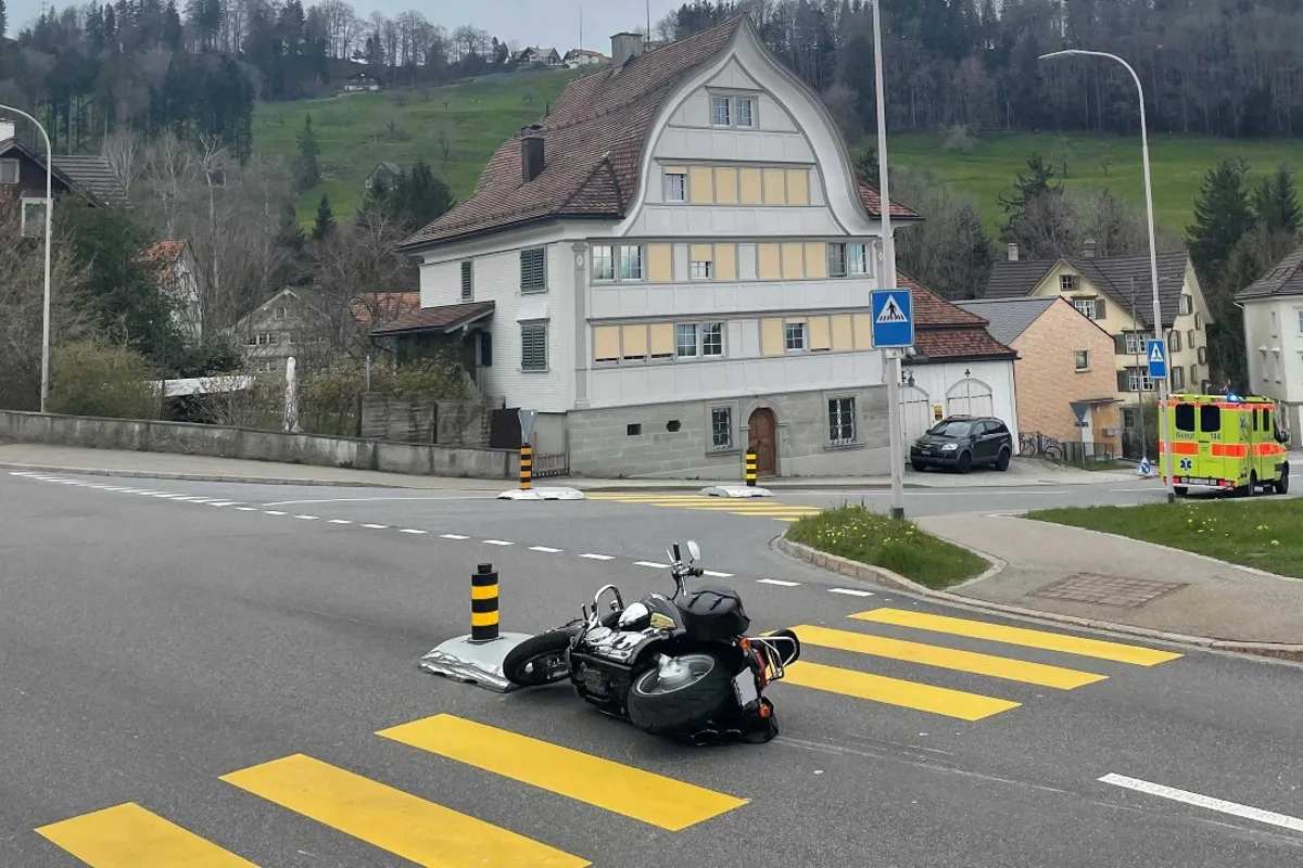 Grub AR - Motorradfahrer Nach Selbstunfall verletzt