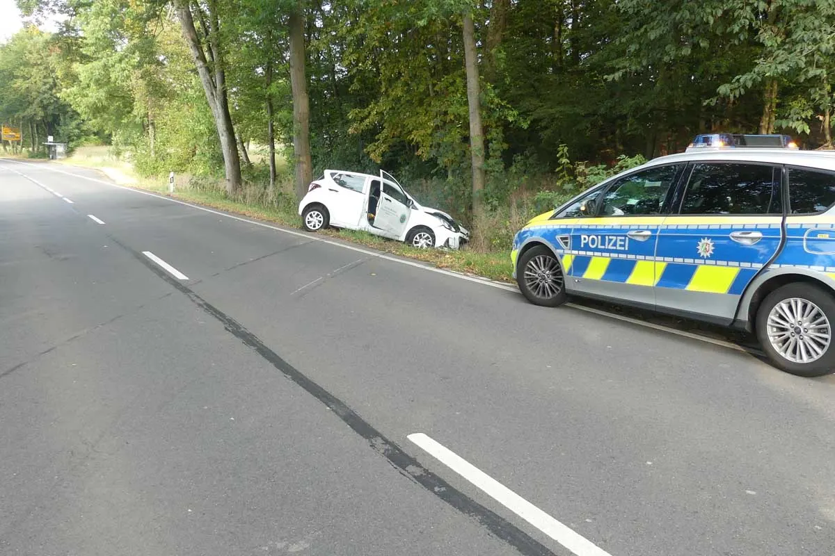 Nümbrecht - 24-Jährige schleuderte vor Baum