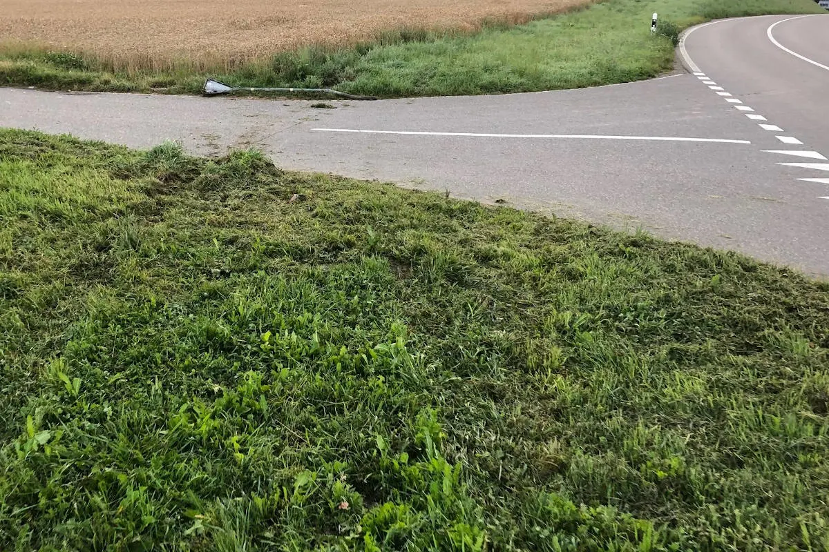Nach Unfall in Stettfurt TG – Opel-Fahrer/in gesucht