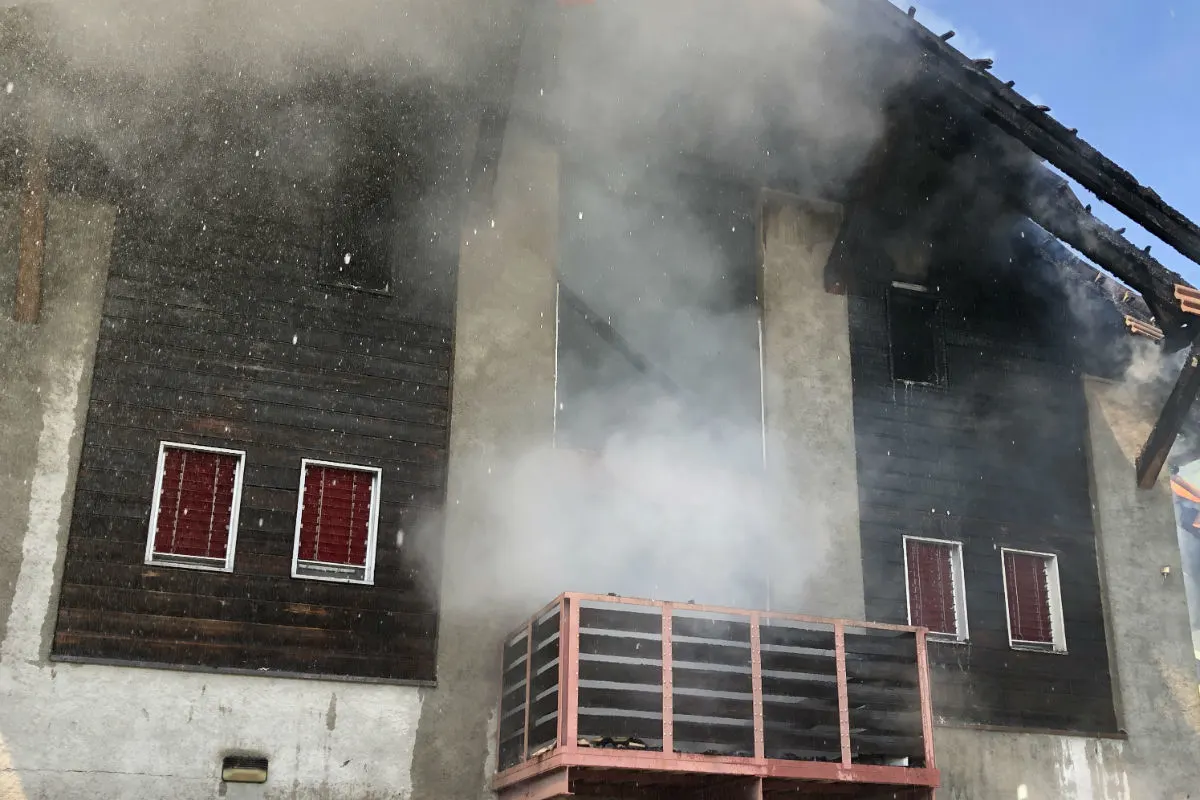 Ovronnaz VS -  Chalet brennt aus