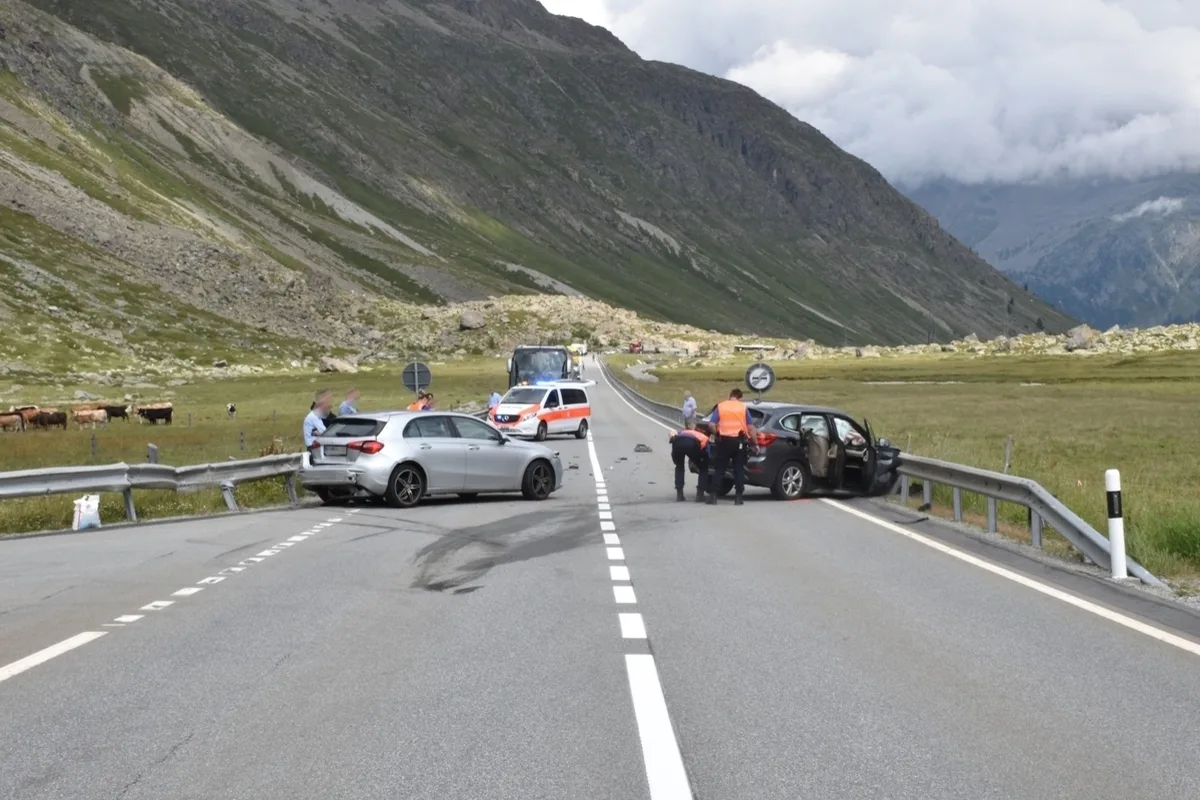 Silvaplana GR – Überholen führt zu Unfall
