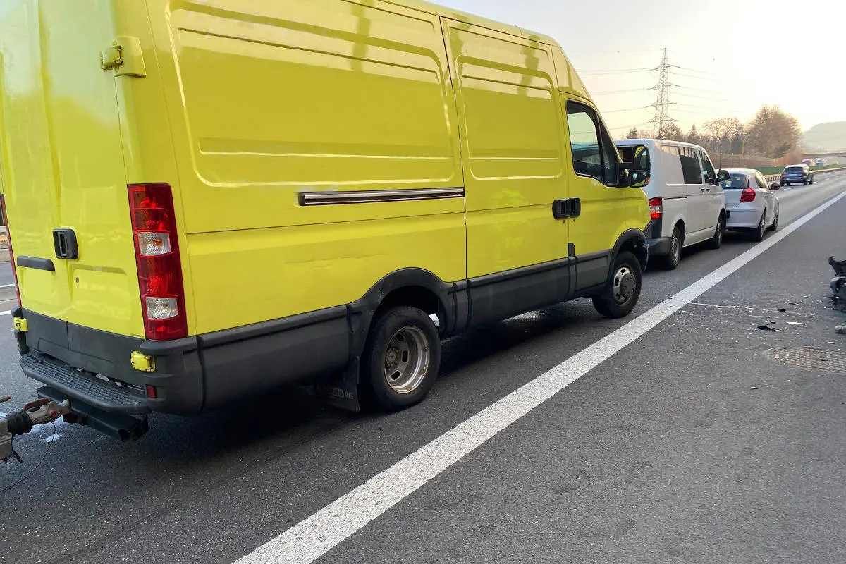 A14 Steinhausen ZG – Rückstau im Morgenverkehr