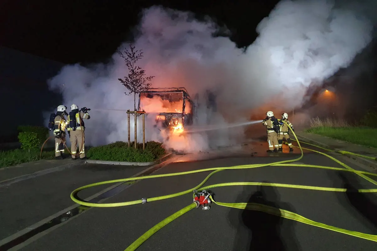 Tönisvorst – Vollbrand eines LKW