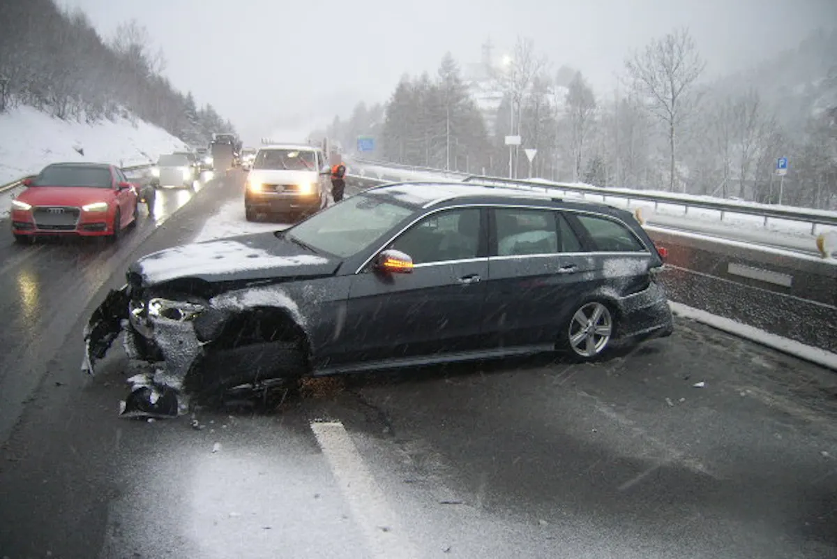 A2 Wassen UR – Selbstunfall mit Personenwagen