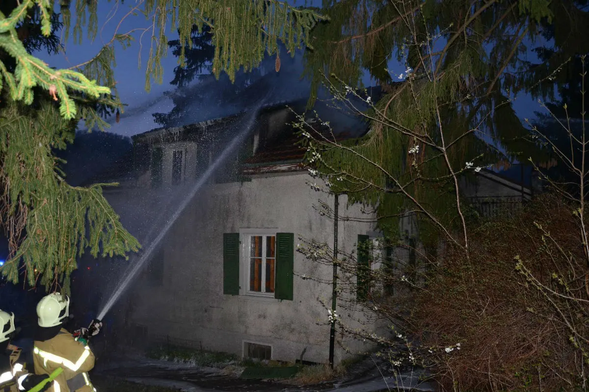 Oberdorf BL - Brand in leerstehendem Wohnhaus
