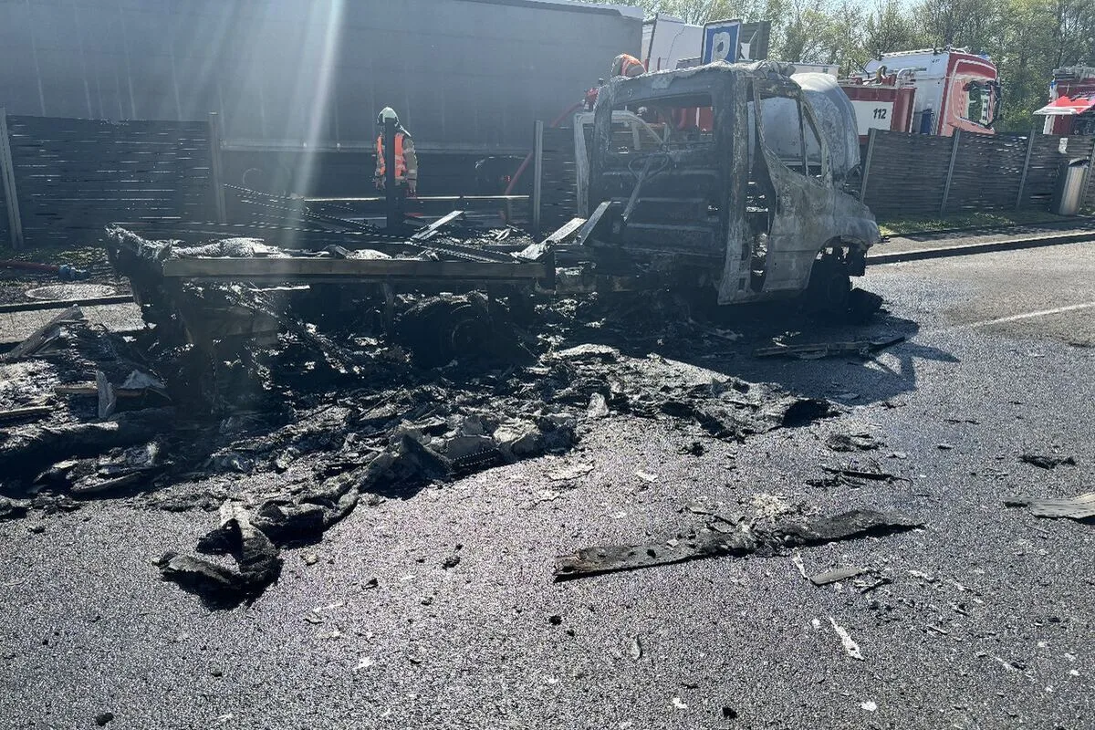 Sissach BL – Lieferwagen in Brand geraten