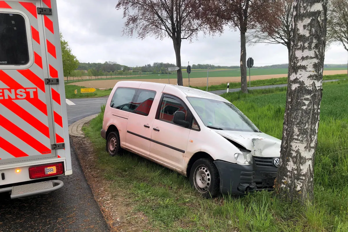 Nette-Bockenem – PKW mit Totalschaden nach Unfall unter Alkoholeinfluss