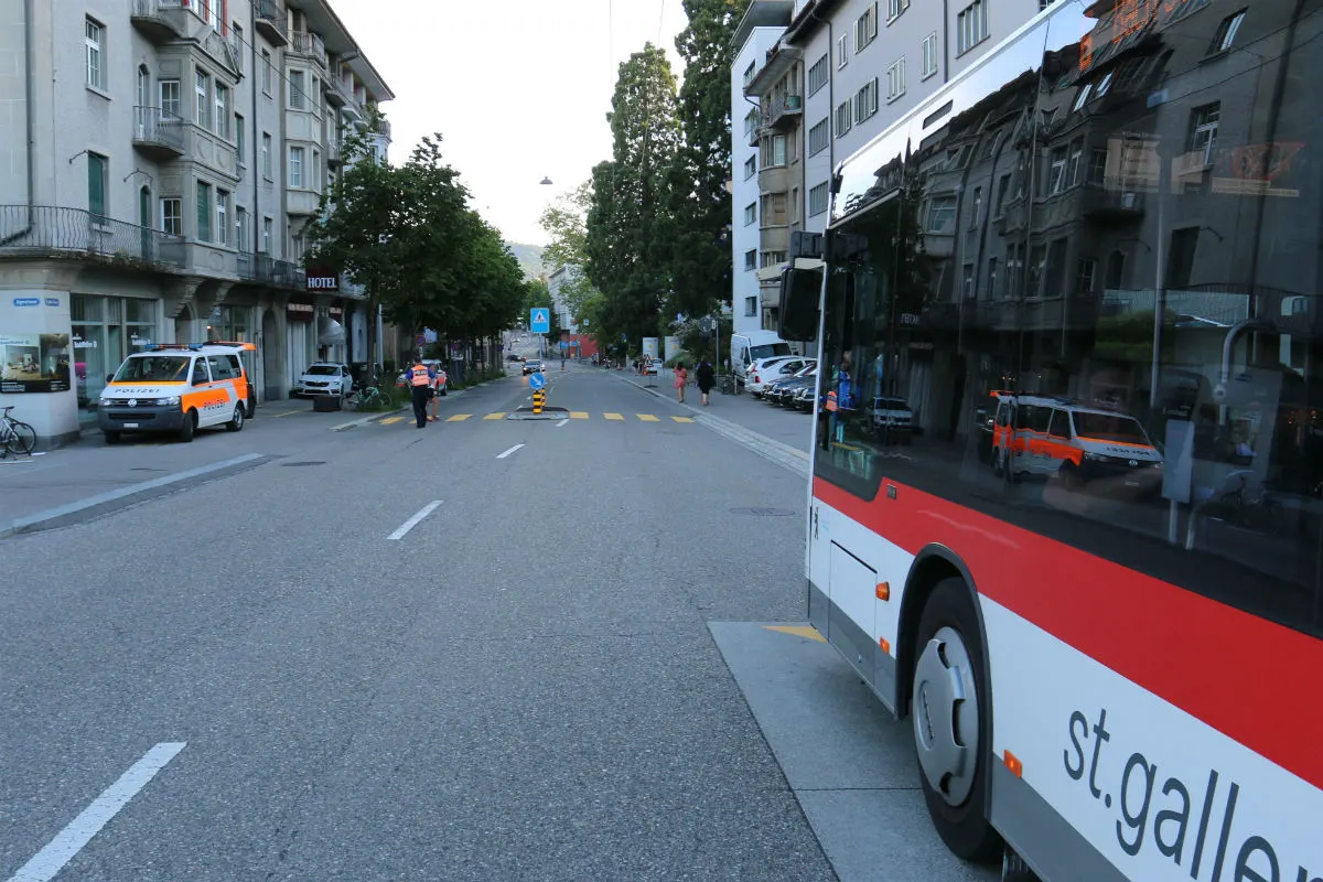 St.Gallen SG - Kollision zwischen Fussgängerin und Velofahrer