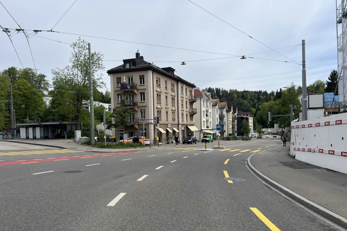 St.Gallen - 6-Jähriger von Auto erfasst