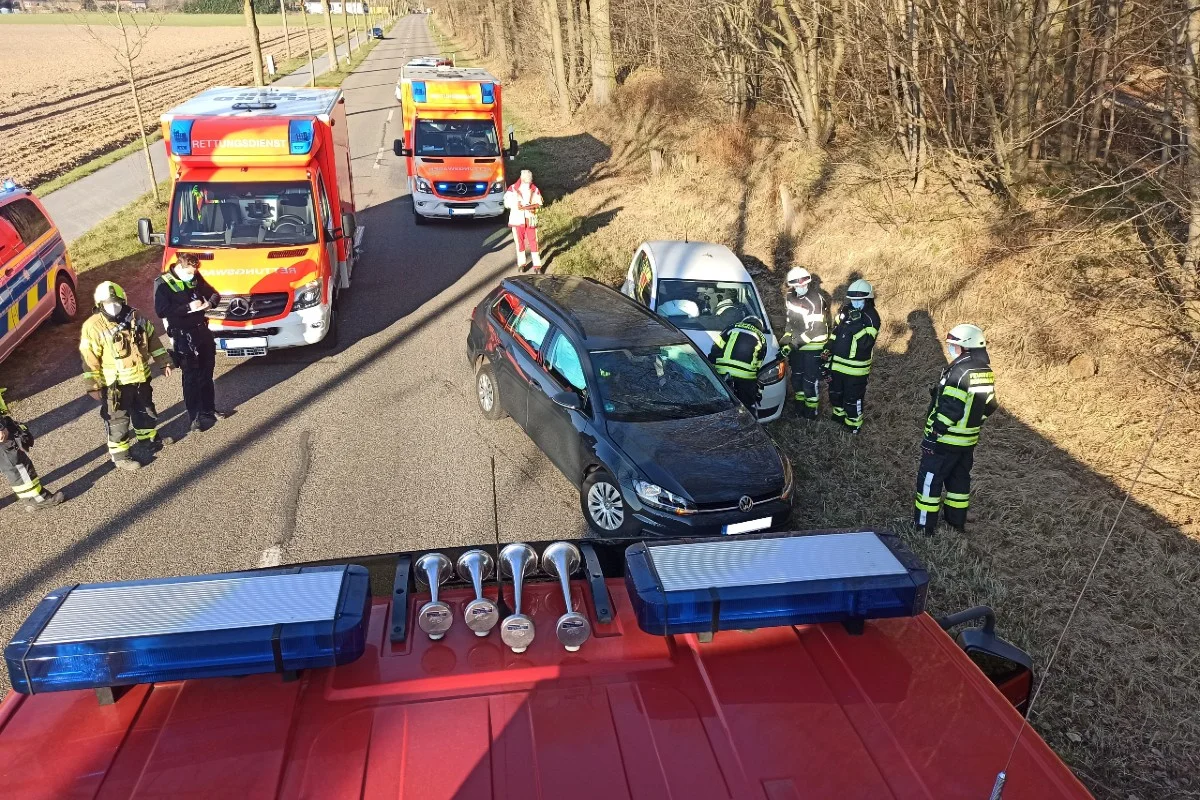 Bedburg-Hau - eCall alarmiert Feuerwehr