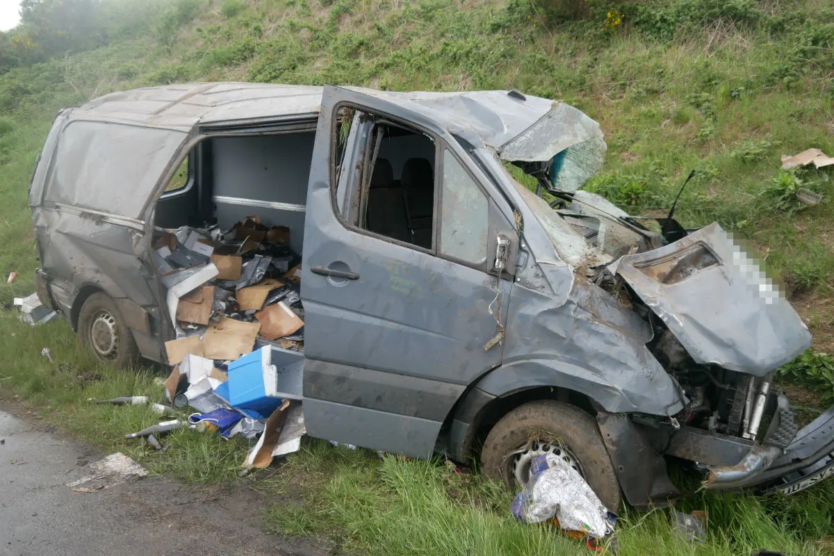 Transporter schleudert über die Hansalinie