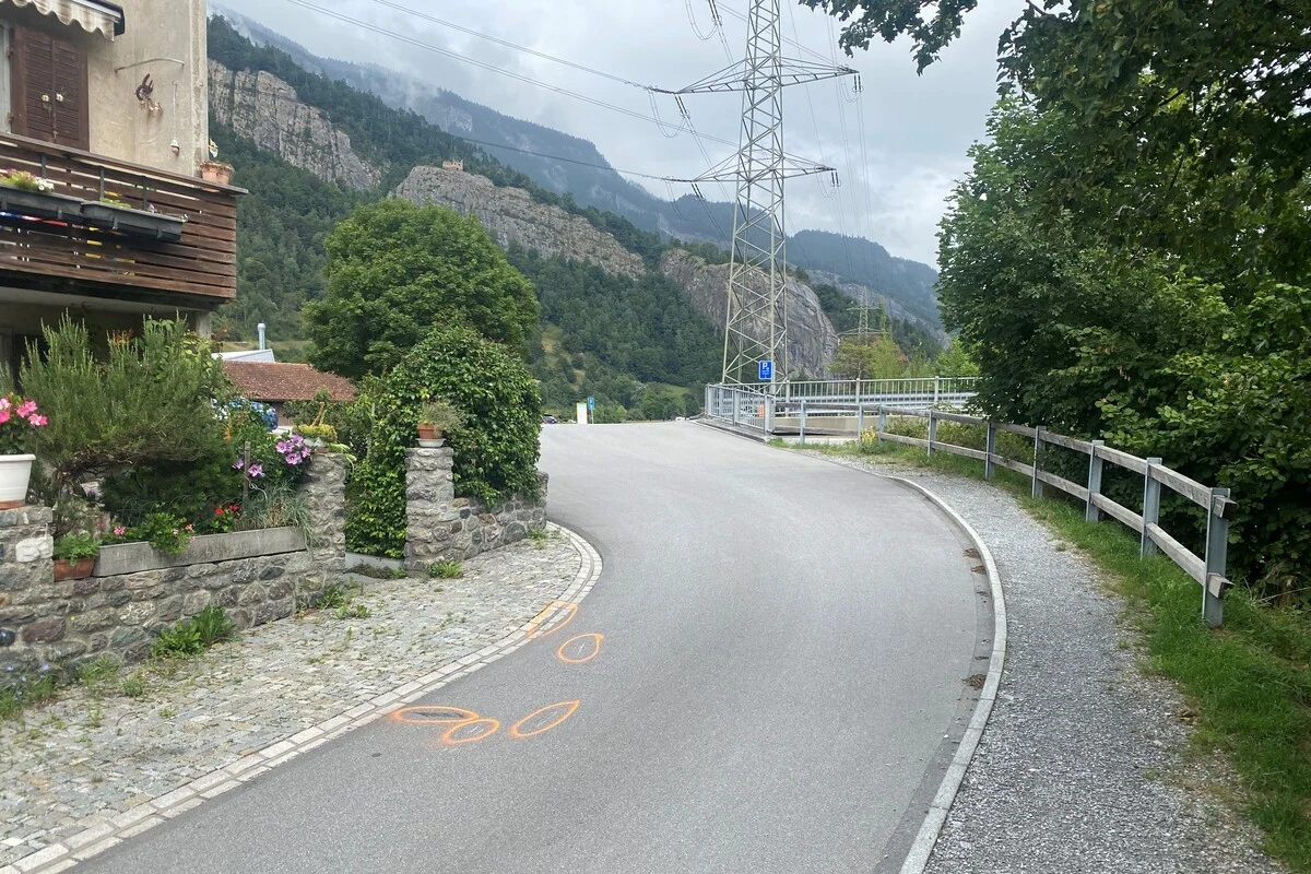Chur GR - Motorradfahrer nach Unfall mit Kopfverletzungen im Spital