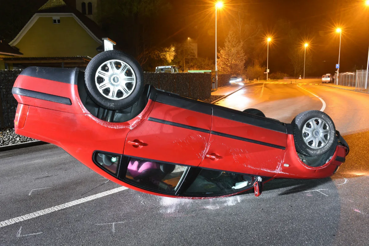 Perlen LU - Selbstunfall mit Auto in angetrunkenem Zustand
