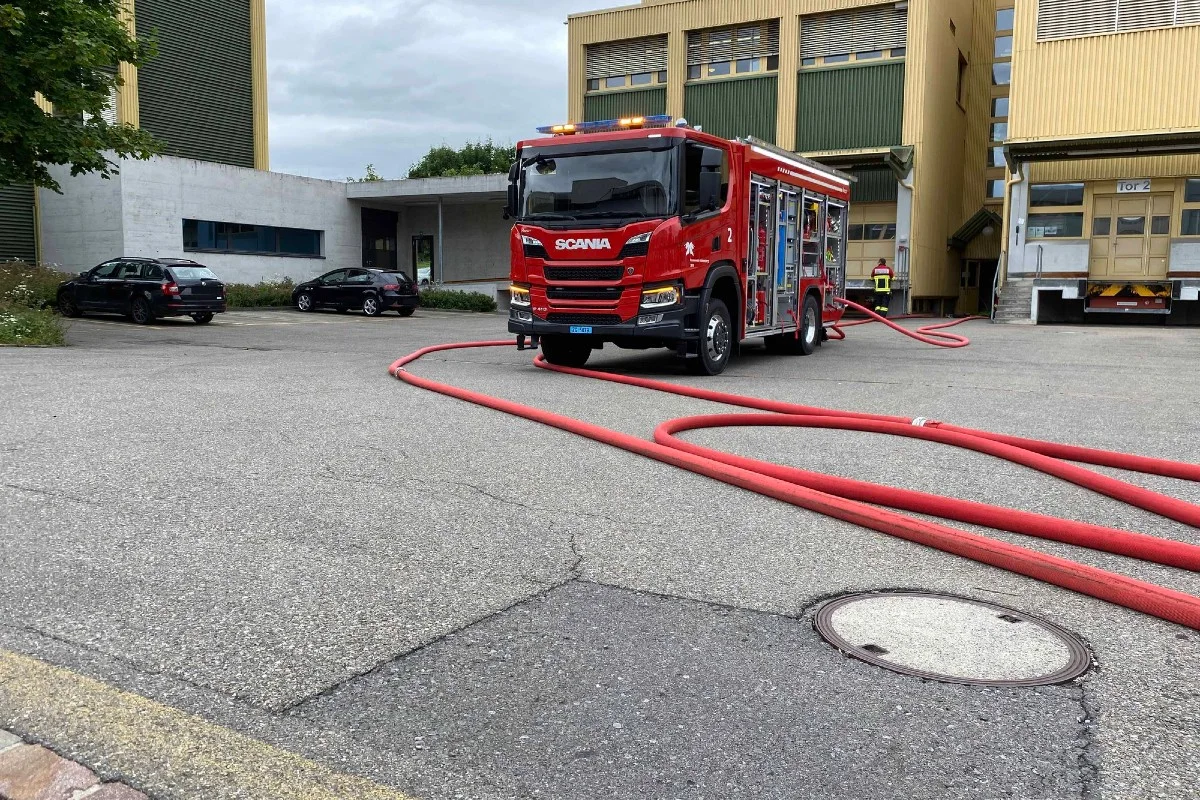 Brand in Hünenberg ZG - Feuer im Industriegebiet wird untersucht