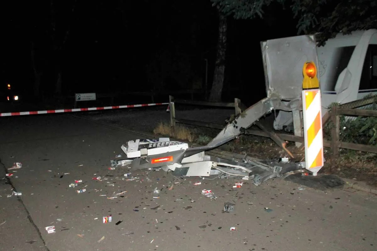 Niederkrüchten-Venekoten - Zigarettenautomat gesprengt - Polizei bittet um Hinweise