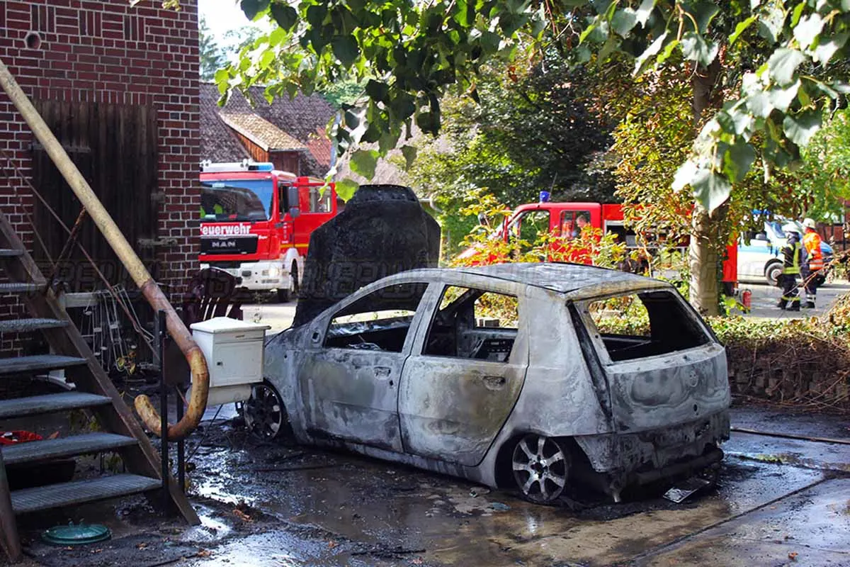 Drögenbostel - PKW-Brand 