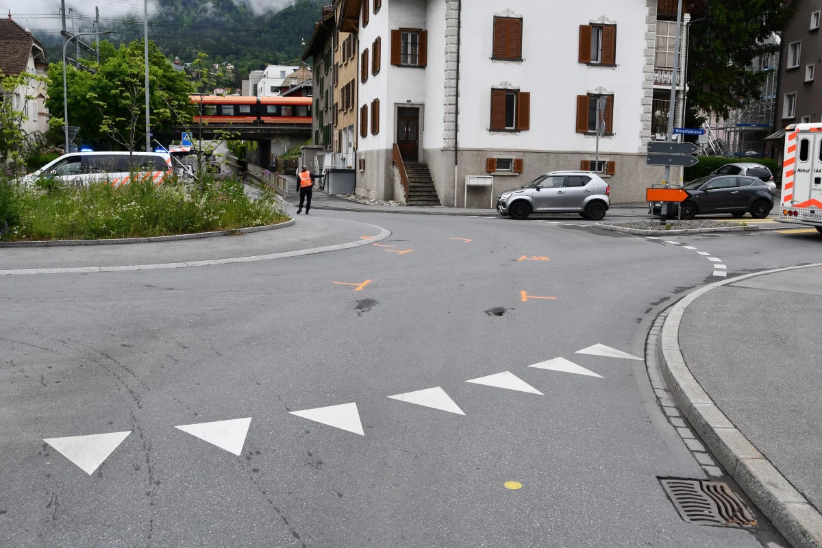 Chur GR – E-Bikerin bei Unfall im Kreisel verletzt
