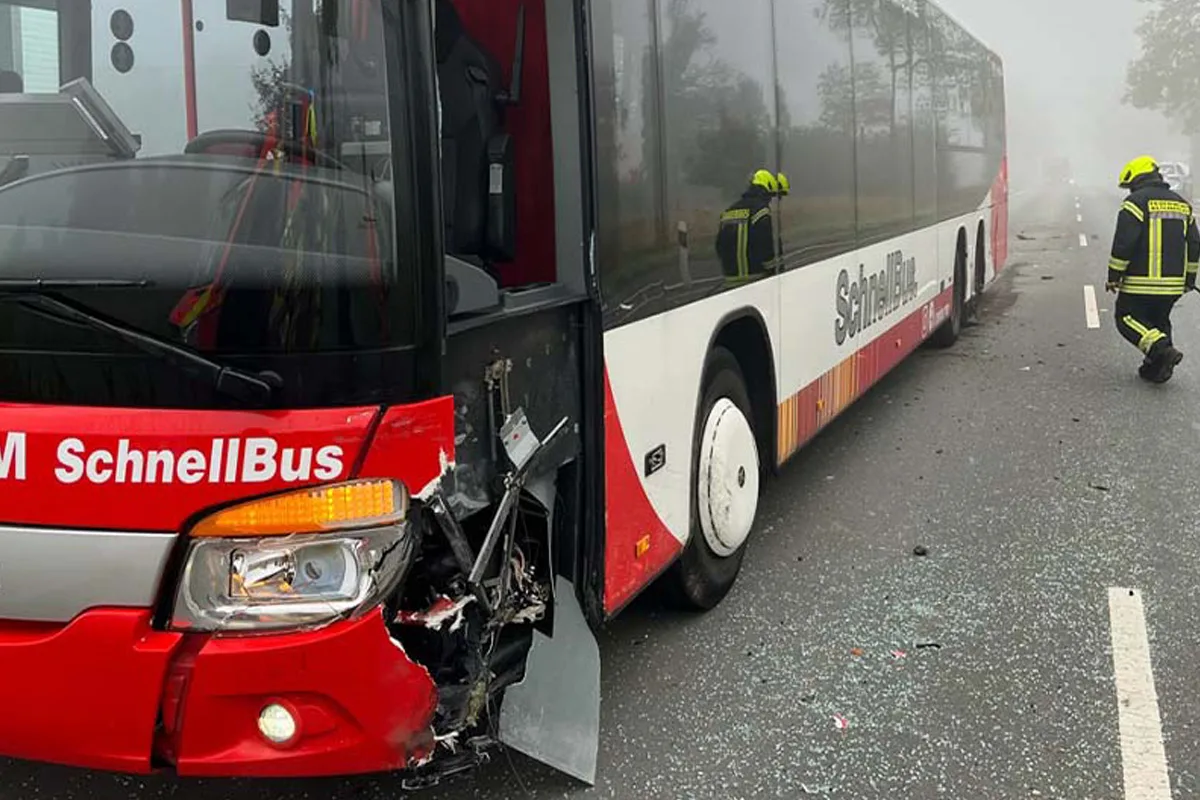 Altenberge NW – Zwei Verletzte bei Unfall von Pkw mit Bus