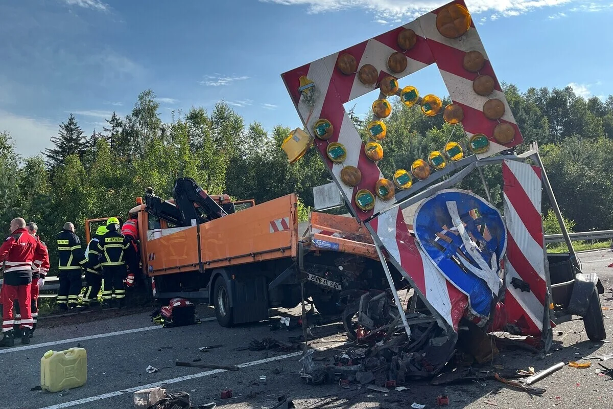 A71 Höhe Dreieck Suhl - Schwerer Unfall zwischen zwei Lkw