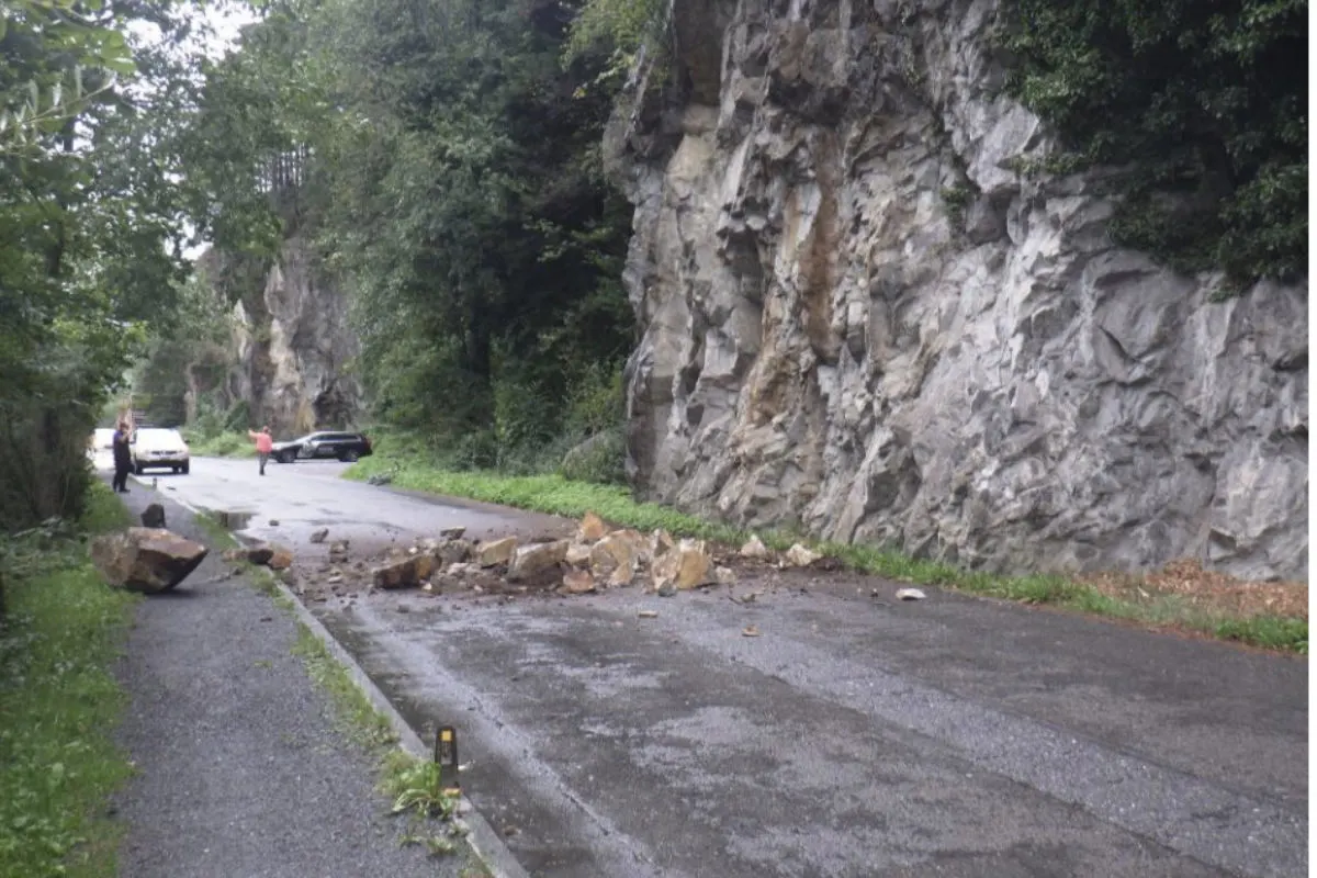 Erstfeld UR - Niederhofenstrasse wieder offen