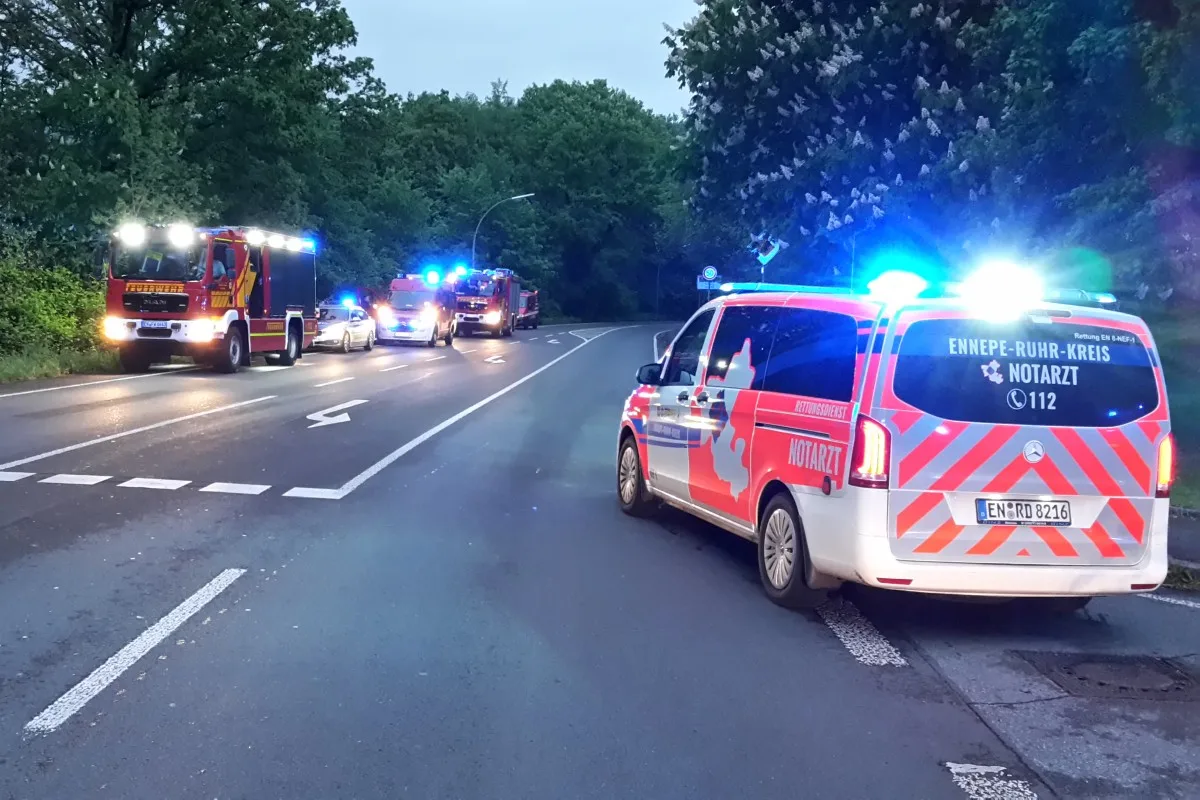 Brennender Sattelzug  mit Torf auf der A7 - Motorplatzer führt zu hohem Sachschaden!