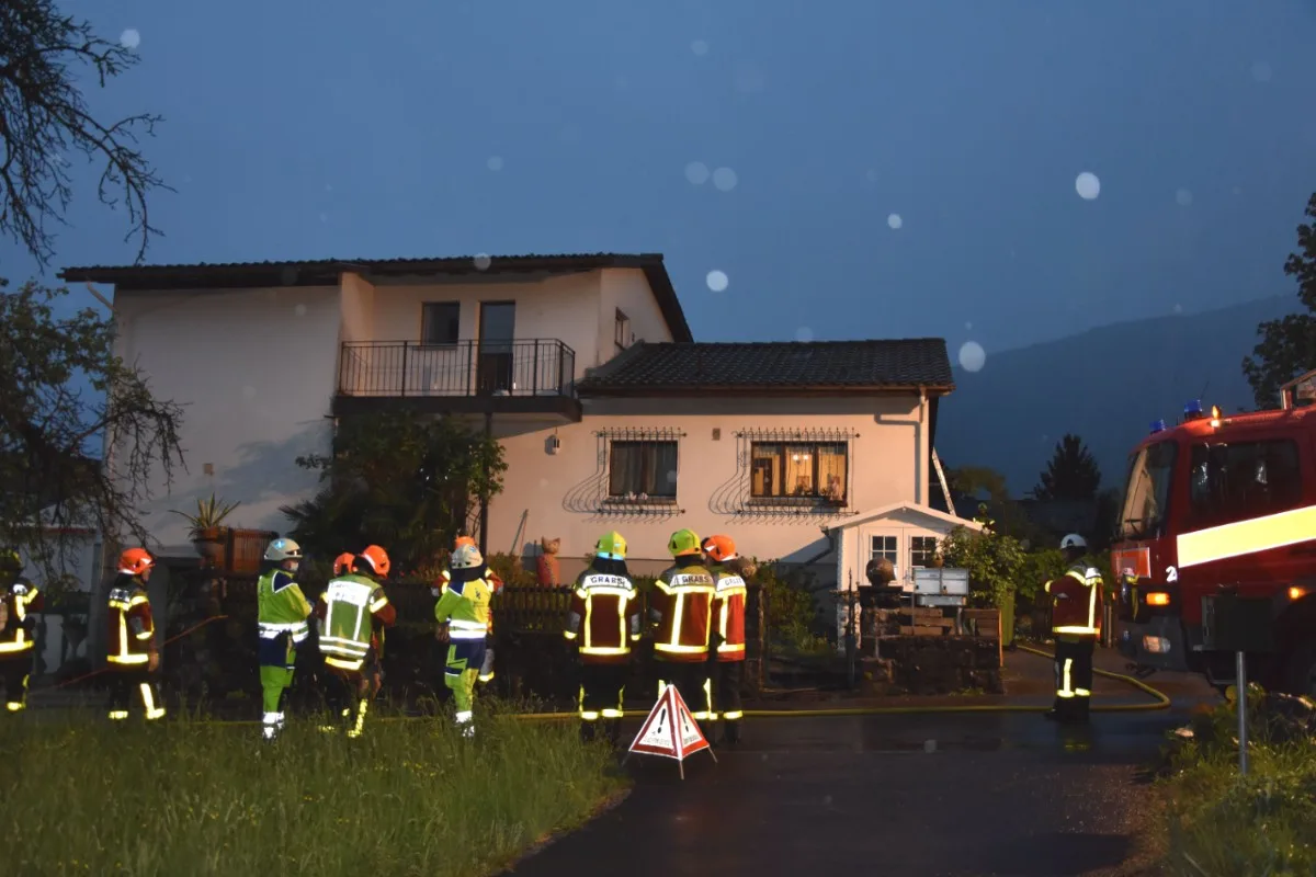Grabs SG - Blitz schlägt in Wohnung ein!