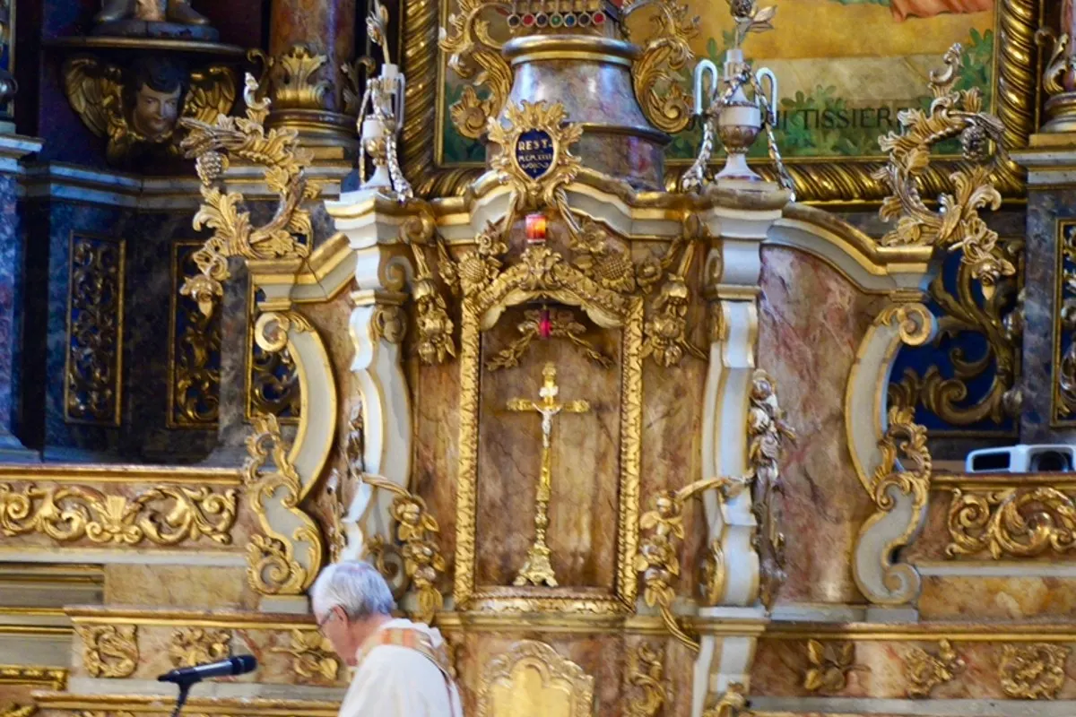 Martinach VS - Gestohlenes Kreuz aus der Kirche in Diskothek gefunden