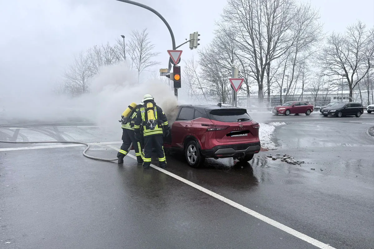 Sittensen – Fahrer bei Brand von Auto verletzt