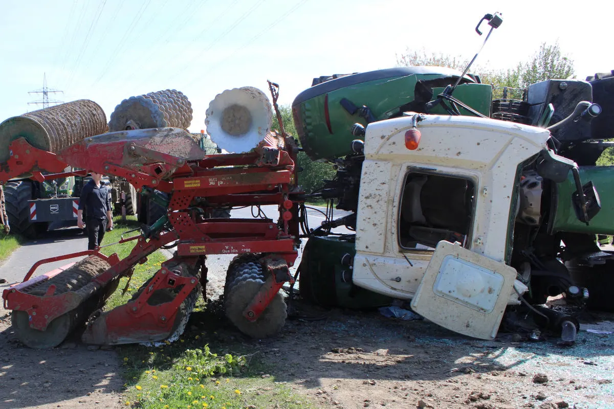 Eschweiler – Umgekippter Traktor