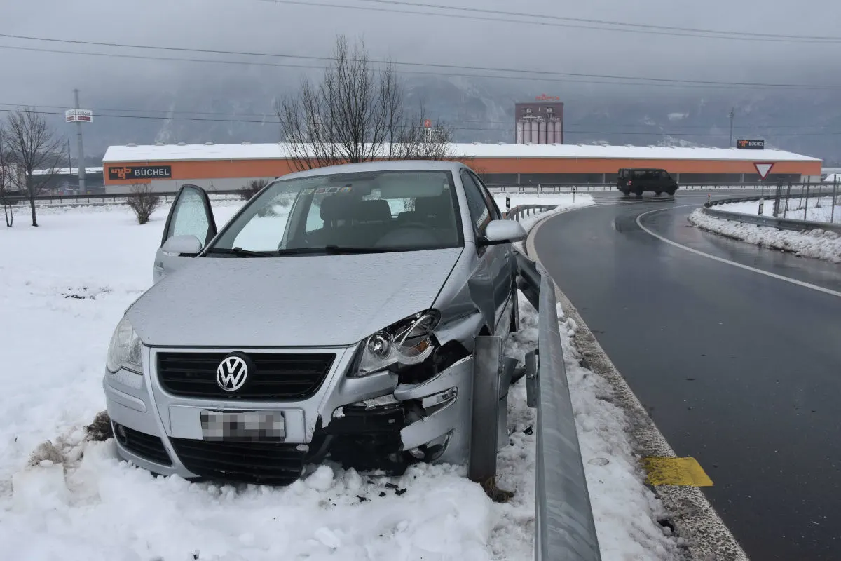 Sennwald/Sargans SG - Alkoholisierter Autofahrer zweimal verunfallt