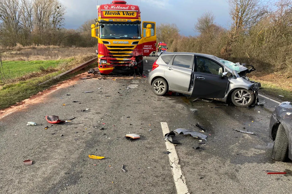 Worms - Tödlicher Verkehrsunfall zwischen Lkw und Pkw