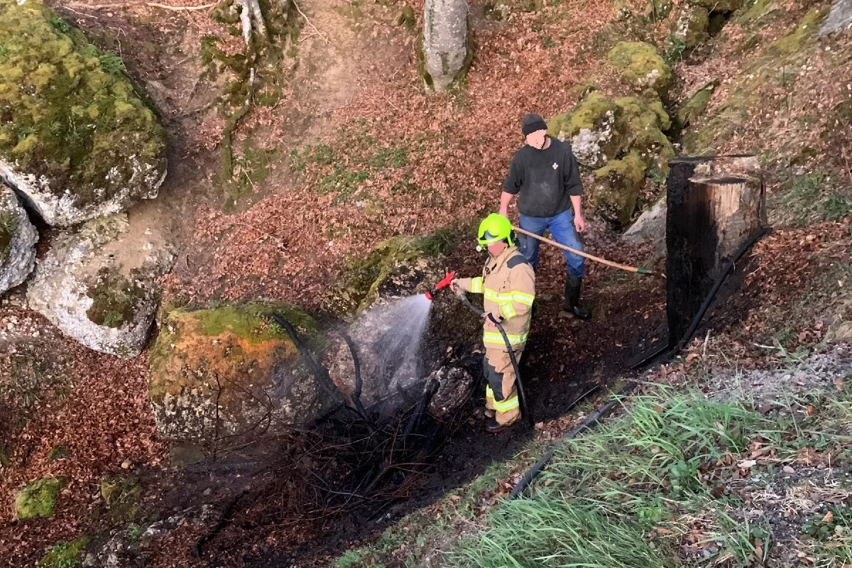 Weissbad AI - Feuer am Waldrand