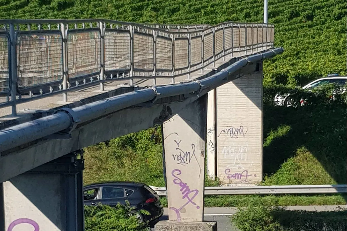 A9 / Vevey VD - Autobahn nach Unfall in beiden Richtungen gesperrt