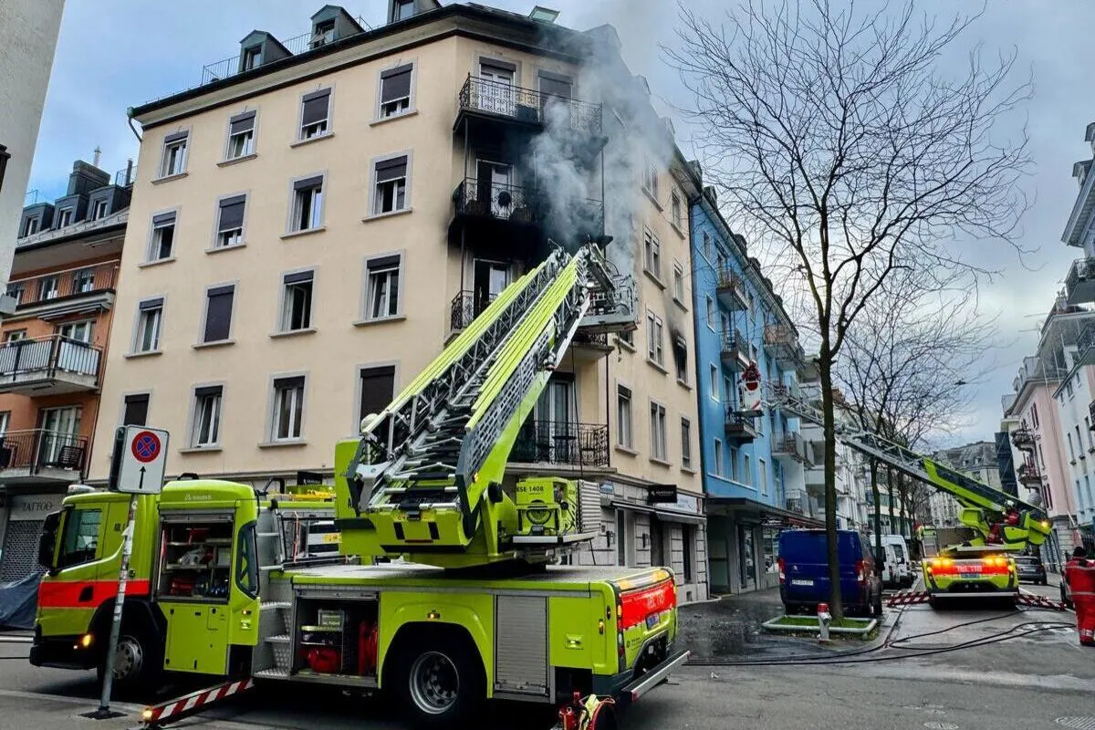 Grosseinsatz in Zürich –  Wohnung in Vollbrand