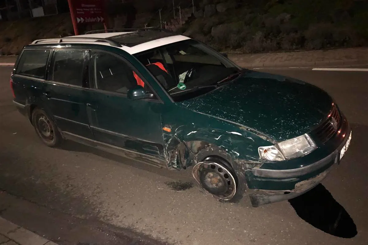 Eisenberg – Unfallschaden verhinderte die Flucht