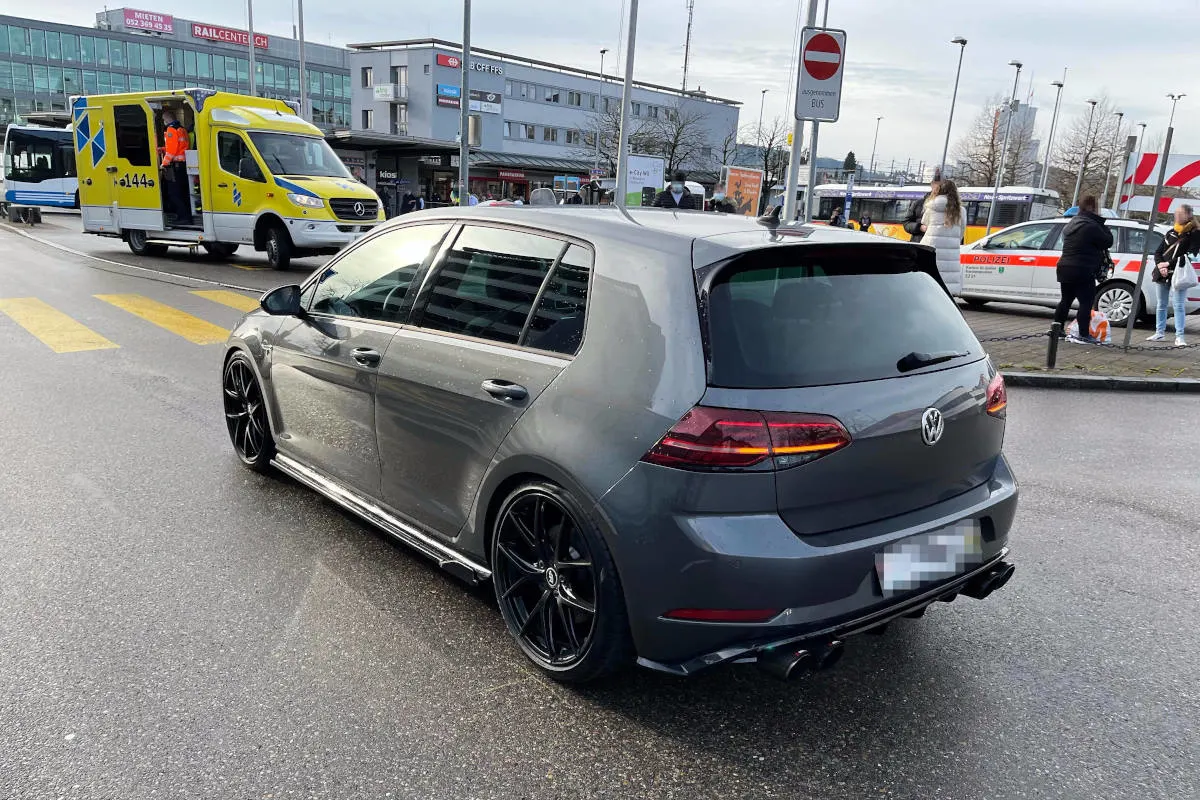 Wil SG – Auffahrunfall zwischen Auto und Roller
