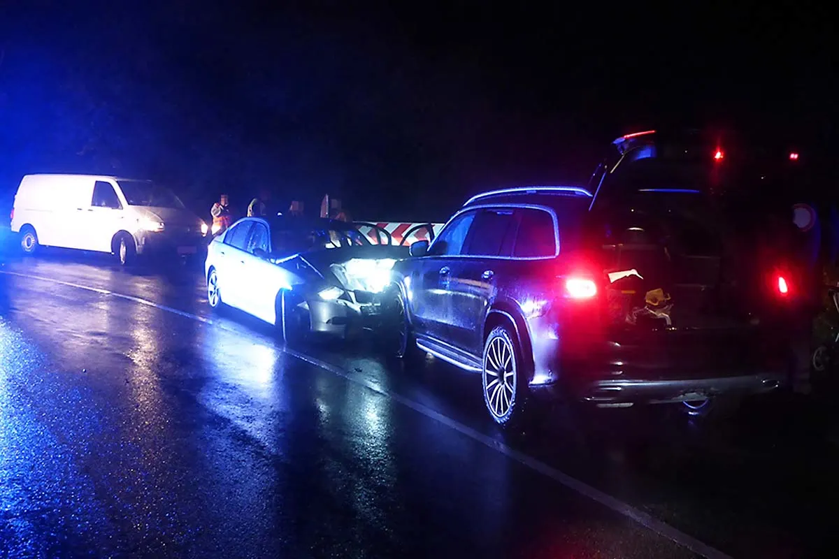 Unfall mit Kinder in Neunkirchen - Vier Verletzte