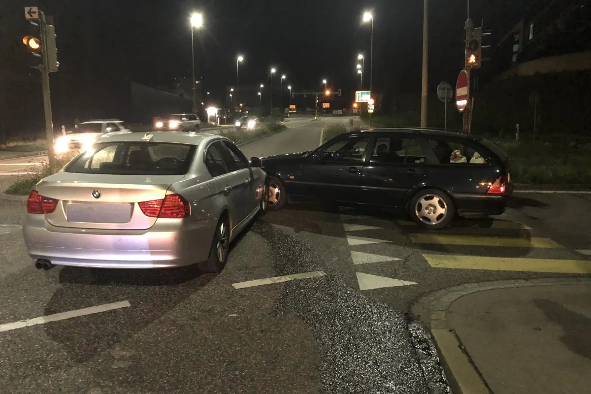 Pratteln BL - Vortrittsberechtigtes Auto übersehen