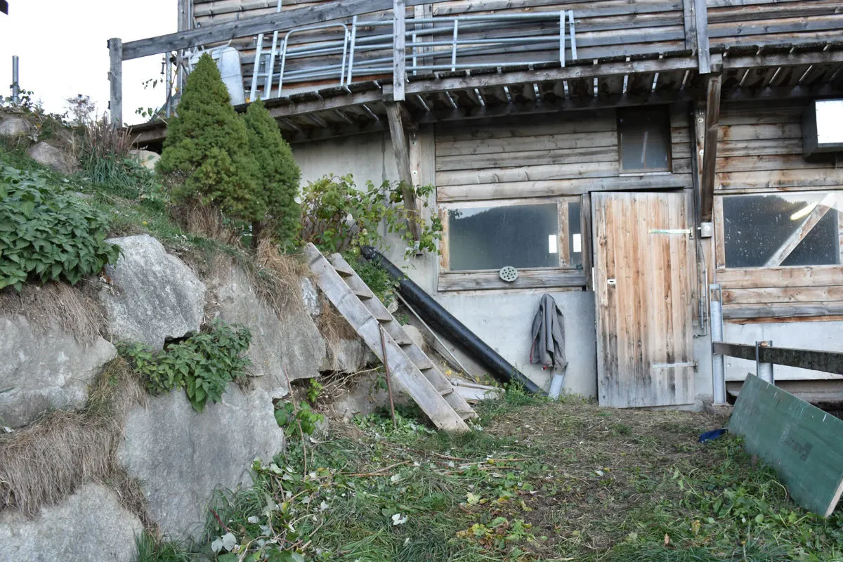 Falera GR - Von Treppe gestürzt und verletzt