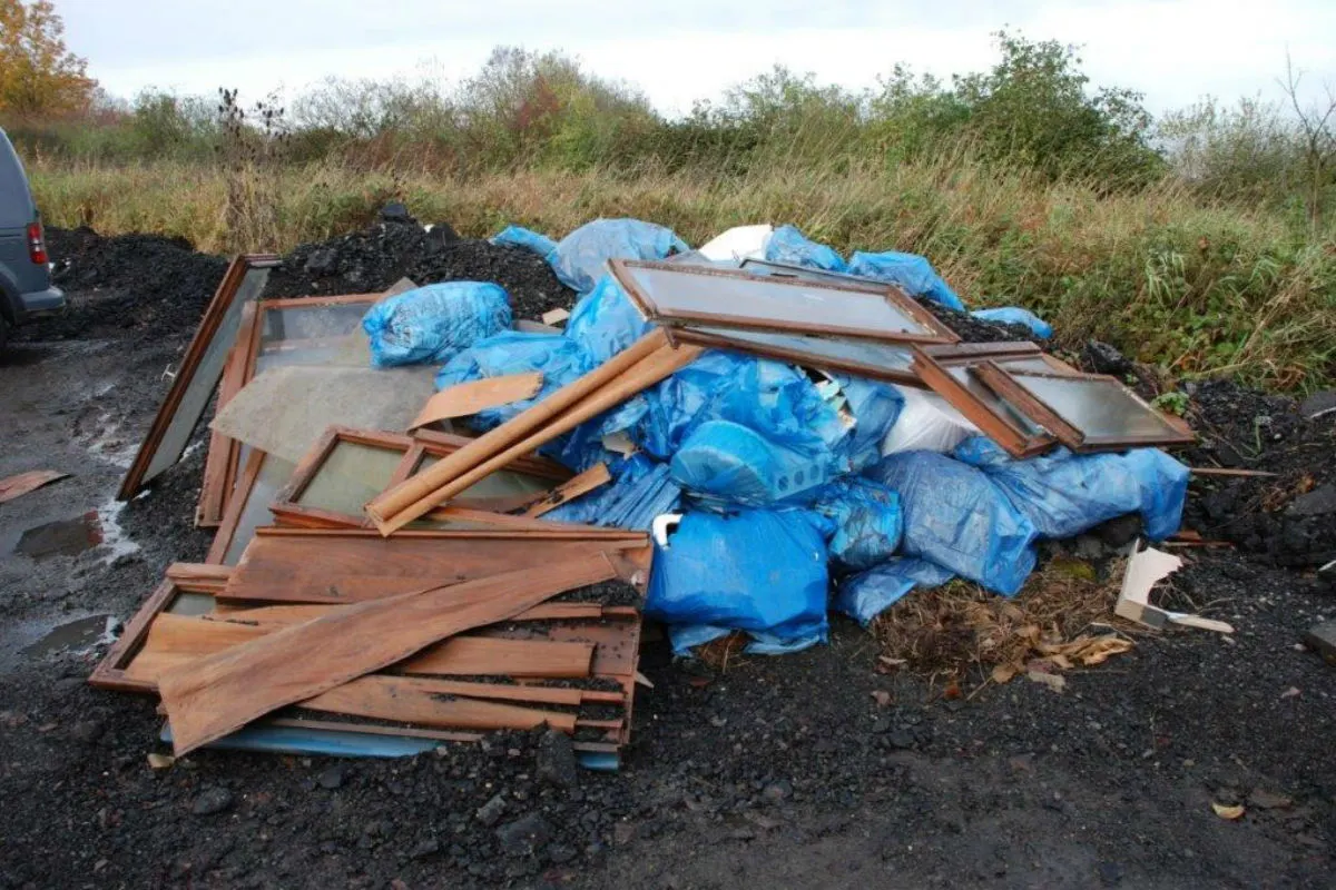 Walshausen - Renovierungsabfall illegal entsorgt - Zeugenaufruf