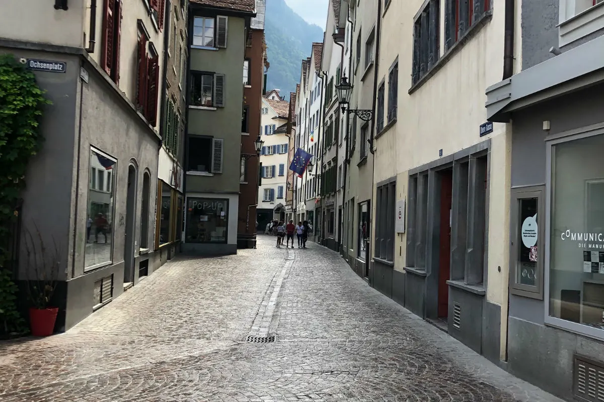 Chur GR - Drei Personen angegriffen und ausgeraubt - Zeugenaufruf