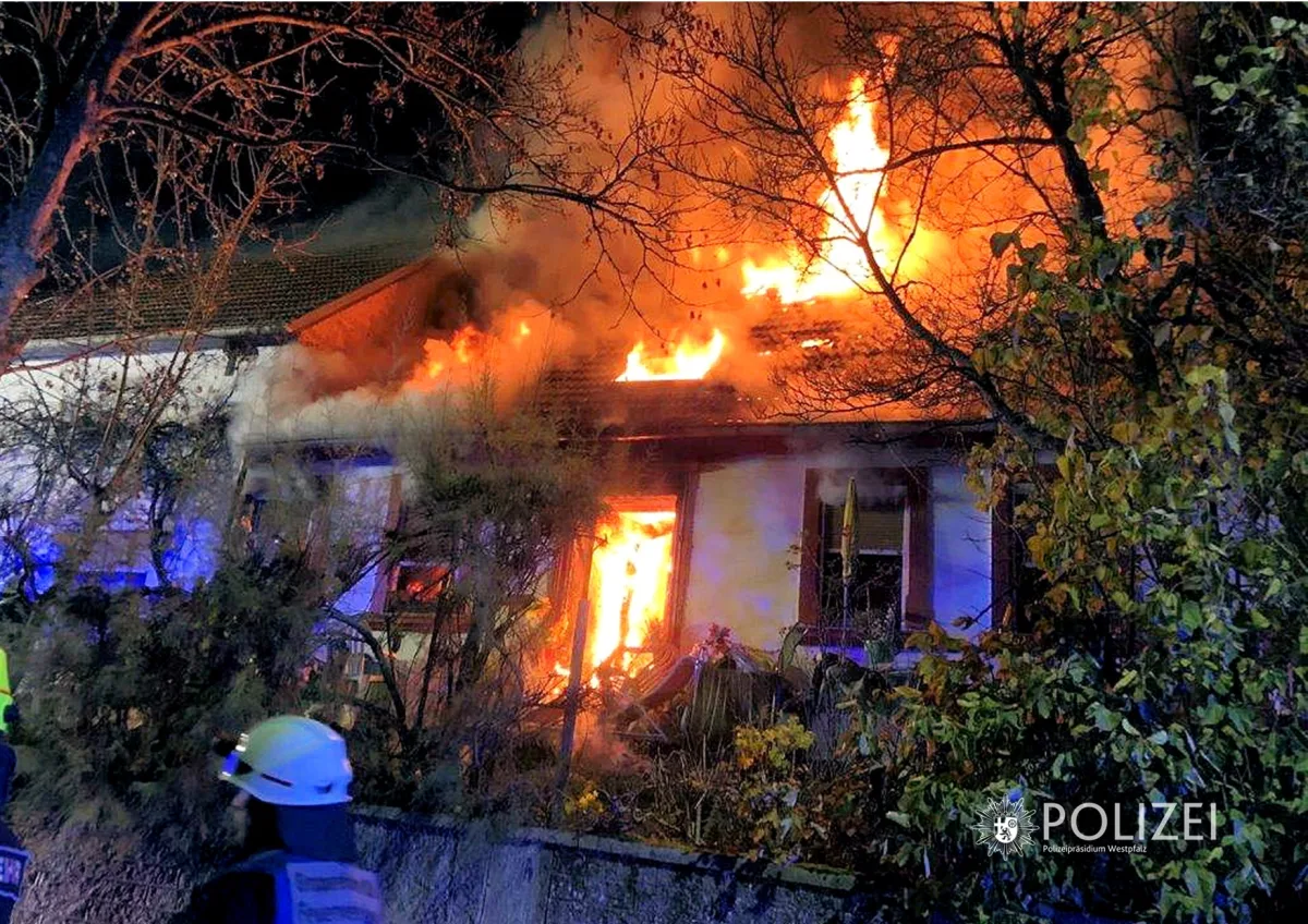 Blaubach (Kreis Kusel) – Wohnhaus komplett ausgebrannt