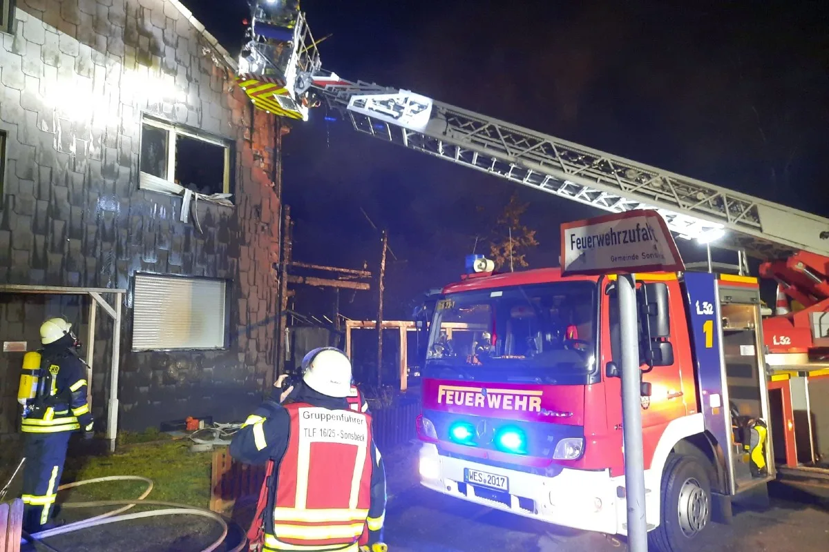 Sonsbeck - Wohnhaus durch Großbrand erheblich beschädigt
