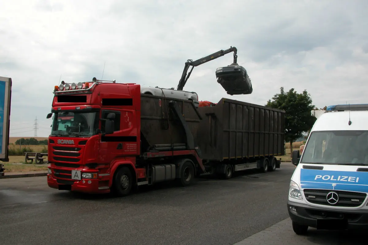 Ladung eines Lastzuges nicht gesichert