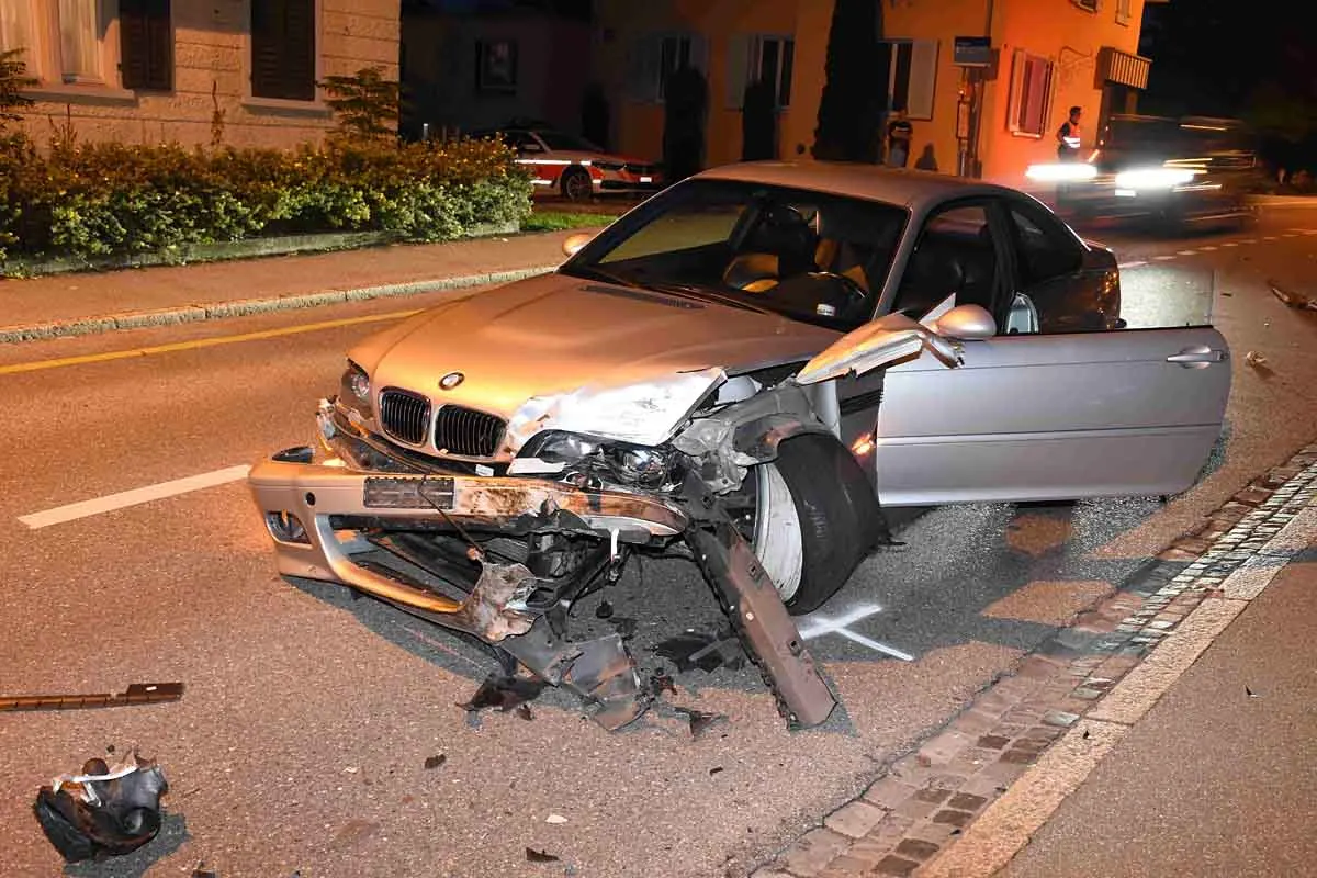 Rorschach SG - Fahrer geriet auf die Gegenfahrbahn und krachte frontal in PKW