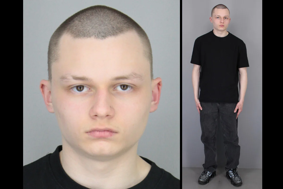 Das Bild zeigt links eine Nahaufnahme eines jungen Mannes mit kurzen Haaren und rechts denselben Mann in voller Größe. Beide Bilder haben einen grauen Hintergrund.